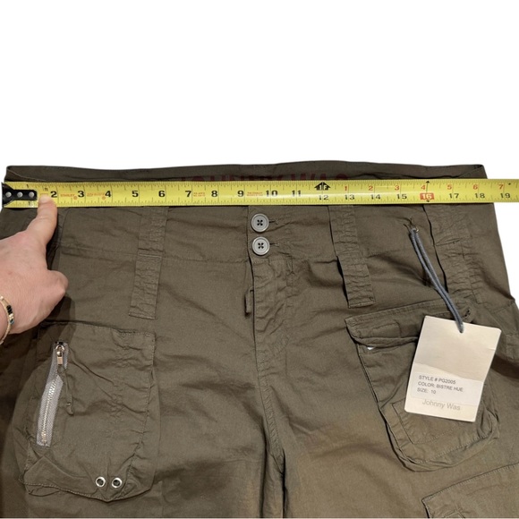 Johnny Was Hailey Cargo Pants - Picture 13 of 15